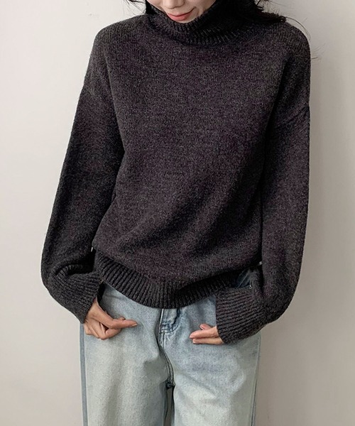 aimoha(アイモハ)の「ベーシックタートルネックニットプルオーバー(ニット/セーター・レディース・ブラック/チョコ/ライトベージュ/ブルー/ベージュ/パープル/ネイビー/ダークグレー/ライトグレー・FREE)」の4枚目の写真