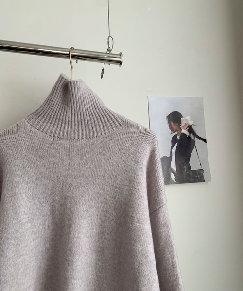 aimoha(アイモハ)の「ベーシックタートルネックニットプルオーバー(ニット/セーター・レディース・ブラック/チョコ/ライトベージュ/ブルー/ベージュ/パープル/ネイビー/ダークグレー/ライトグレー・FREE)」の21枚目の写真