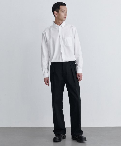 MUSINSA STANDARD（ムシンサスタンダード）の「リバースツータックワイドチノパンツ[ブラック]（その他パンツ・メンズ・その他・40/38/26/27/28/29）」の2枚目の写真