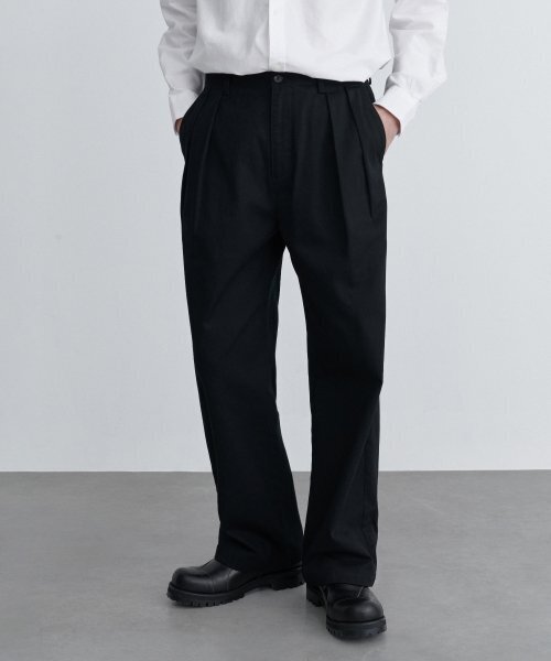 MUSINSA STANDARD（ムシンサスタンダード）の「リバースツータックワイドチノパンツ[ブラック]（その他パンツ・メンズ・その他・40/38/26/27/28/29）」の4枚目の写真