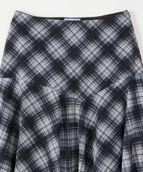 SALON DE YOHN（サロンドヨーン）の「Unbalanced Check Skirt_ Black（スカート・レディース・その他・SMALL/MEDIUM）」の5枚目の写真