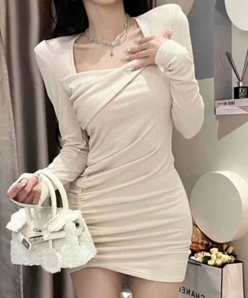 Ritzy（リッツィー）の「スクエアネックタイトワンピース（ワンピース・レディース・ホワイト/ブラック・M/L/XL/S）」の6枚目の写真