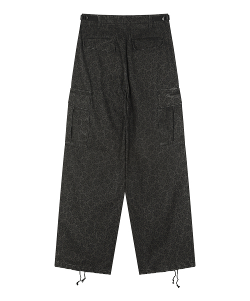 SUNDAY FRUIT MARKET（サンデーフルーツマーケット）の「W) DAISY CARGO DENIM PANT CHARCOAL（その他パンツ・レディース・その他・MEDIUM/SMALL）」の2枚目の写真