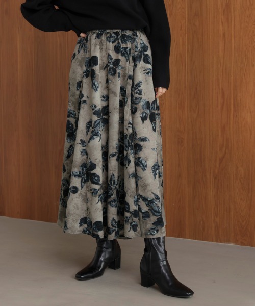 Bou Jeloud（ブージュルード）の「花柄フレアパンツ（その他パンツ・レディース・ブラック/グレー・FREE）」の4枚目の写真