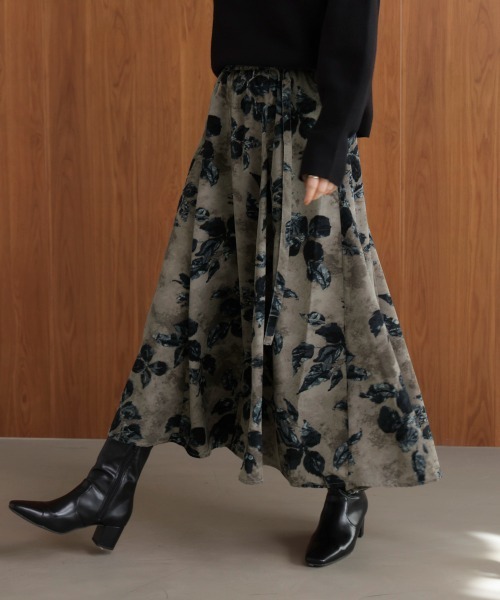 Bou Jeloud（ブージュルード）の「花柄フレアパンツ（その他パンツ・レディース・ブラック/グレー・FREE）」の7枚目の写真