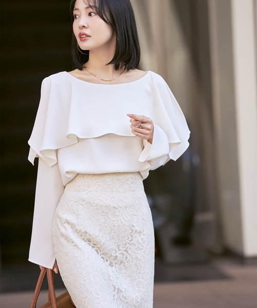 Noble（ノーブル）の「スリットケープブラウス（シャツ/ブラウス・レディース・ホワイト/ライトグレー・FREE）」の2枚目の写真