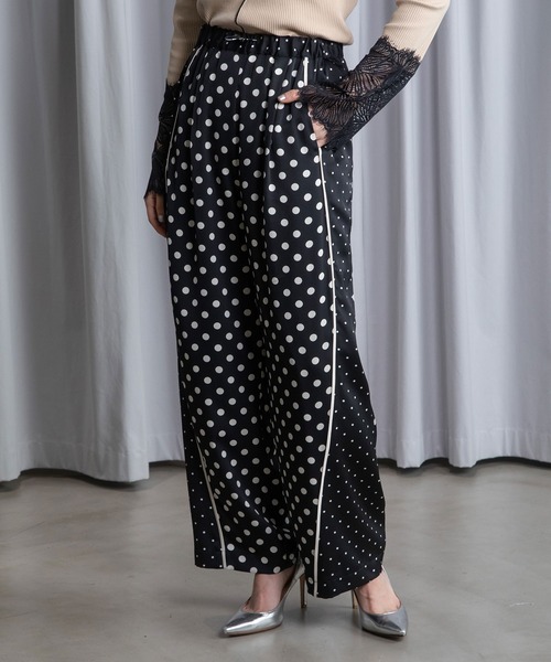 MARECHAL TERRE(マルシャルテル)の「カーブラインパンツ(その他パンツ・レディース・ブラウン/ホワイト系その他/ブラック/ブラック系その他・MEDIUM)」の4枚目の写真