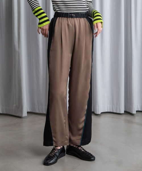 MARECHAL TERRE(マルシャルテル)の「カーブラインパンツ(その他パンツ・レディース・ブラウン/ホワイト系その他/ブラック/ブラック系その他・MEDIUM)」の1枚目の写真