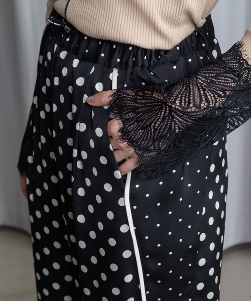 MARECHAL TERRE(マルシャルテル)の「カーブラインパンツ(その他パンツ・レディース・ブラウン/ホワイト系その他/ブラック/ブラック系その他・MEDIUM)」の20枚目の写真