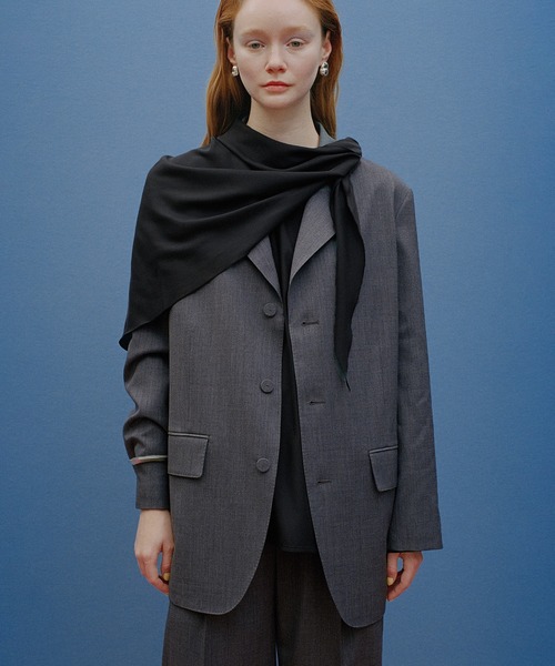 ADAM ET ROPE'(アダムエロペ)の「シングルブレストジャケット(テーラードジャケット・レディース・ベージュ系その他2/グレー/ブラック・34/36/38)」の2枚目の写真