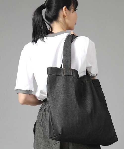 SAINTCREW（セントクルー）の「ボタンオープンビッグサイズショルダーバッグ BOB-117 デニムブラック BRS（エコバッグ/サブバッグ・レディース・その他・フリー）」の4枚目の写真