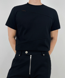 R-4（アールフォー）の「R-0007 / LIP-SLIT SHORT TEE(BLACK)（Tシャツ/カットソー）」