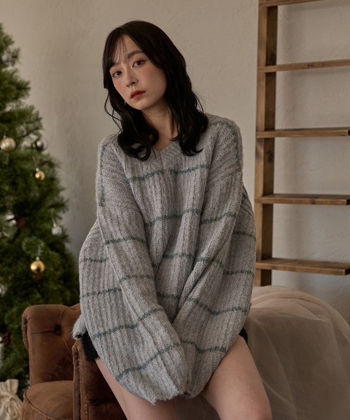 mideal(マイディール)の「V neck border knit / Vネックボーダーニット(ニット/セーター・レディース・ブルー/アイボリー/ピンク・FREE)」の6枚目の写真