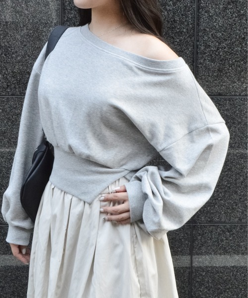 &soiree(アンドソワレ)の「オフショルデザインカットソー(Tシャツ/カットソー・レディース・ホワイト/グレー/ブラック・MEDIUM)」の16枚目の写真