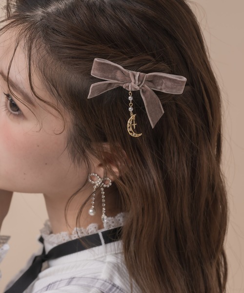 ROJITA(ロジータ)の「ムーンチェーンベロアリボンクリップセット(バレッタ/ヘアクリップ・レディース・ピンク系その他/ブラック/ホワイト・FREE)」の4枚目の写真
