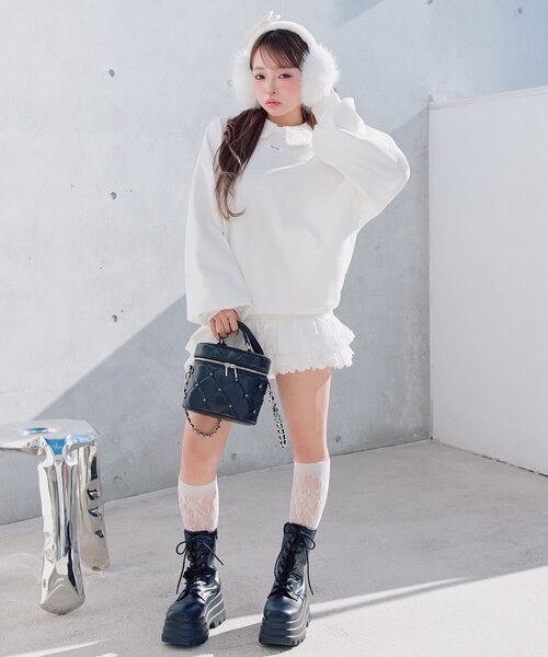 OLIVE des OLIVE（オリーブデオリーブ）の「【衿取り外し可】裾レースチュニック（スウェット・レディース・オフホワイト/ネイビー/ピンク/トップグレー・FREE）」の15枚目の写真