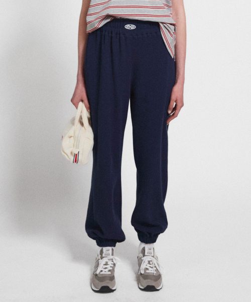 MENASOO（ミナス）の「Track Logo Waffle Jogger Pants_Navy（スウェットパンツ・レディース・ネイビー・F）」の2枚目の写真