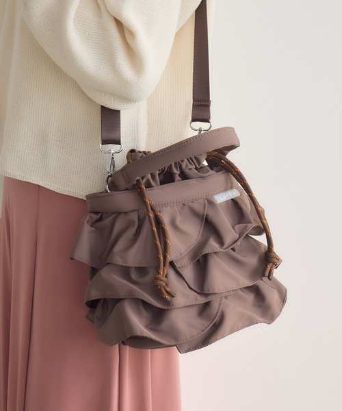 KATHARINE ROSS(キャサリンロス)の「【KATHARINE ROSS】フリル巾着ショルダー(ショルダーバッグ・レディース・アイボリー/ブラック/ブラウン・MEDIUM)」の3枚目の写真