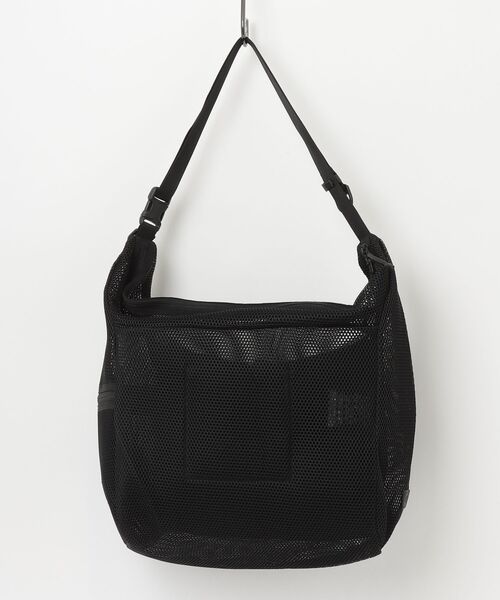 fridge（フリッジ）の「【DANNER x ULTRA HEAVY】ダナー ウルトラヘビー Softmesh Shoulder Bag（ショルダーバッグ・メンズ・ブラック・ONESIZE）」の2枚目の写真