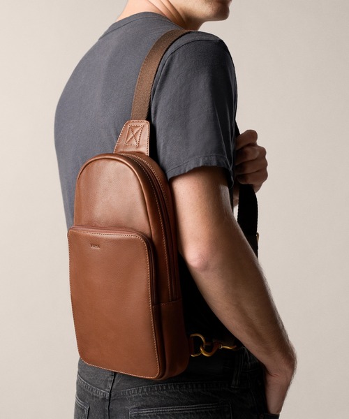 FOSSIL(フォッシル)の「フォッシル 肩かけバッグ メンズ レザー ブラウン スマホ収納可 MBG9646212(ショルダーバッグ・メンズ・ブラウン・FREE)」の2枚目の写真