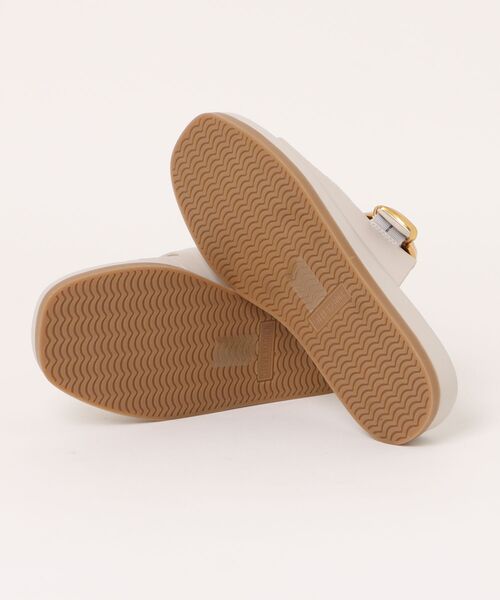 STEVE MADDEN（スティーブマデン）の「フラットサンダル/S.MADDEN BAY-RIDGE-XS（サンダル・レディース・ブラック/アイボリー・23.0cm/24.5cm/24.0cm/23.5-24/23.5cm/22.5cm）」の7枚目の写真