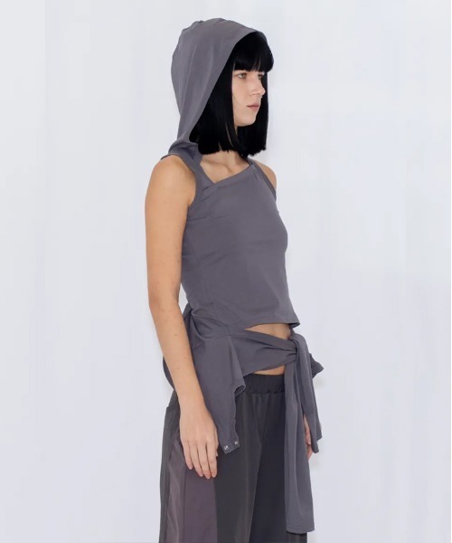 VIAVANDA（ヴィアヴァンダ）の「2WAY LAYERED TOP（その他トップス・レディース・グレー/ブラック・FREE）」の6枚目の写真