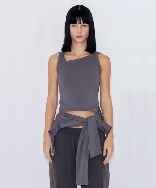 VIAVANDA（ヴィアヴァンダ）の「2WAY LAYERED TOP（その他トップス・レディース・グレー/ブラック・FREE）」の8枚目の写真