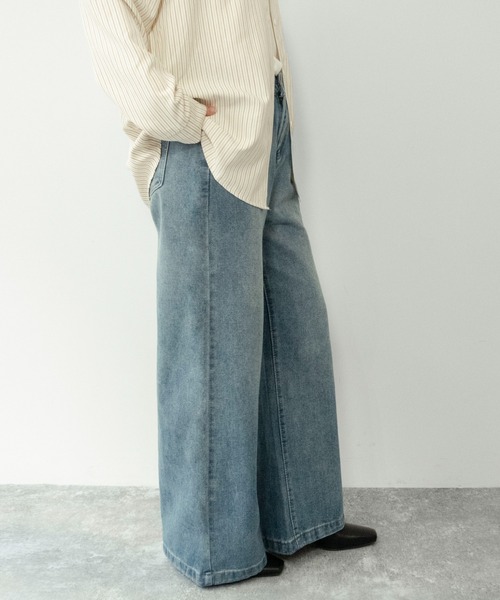 on:nue（オンニュ）の「【on:nue】[着用動画あり！/ストーン付き]  ヴィンテージライクセミワイアドデニムパンツ/2026 SS COLLECTION（デニムパンツ・レディース・ブルー/ブルー系その他・MEDIUM/SMALL）」の6枚目の写真