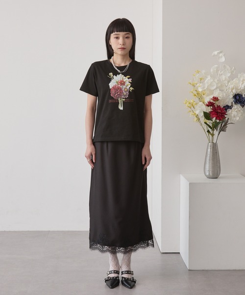 ELUNIS(エルニス)の「フラワーグラフィックTシャツ(Tシャツ/カットソー・レディース・ホワイト/ブラック・FREE)」の21枚目の写真