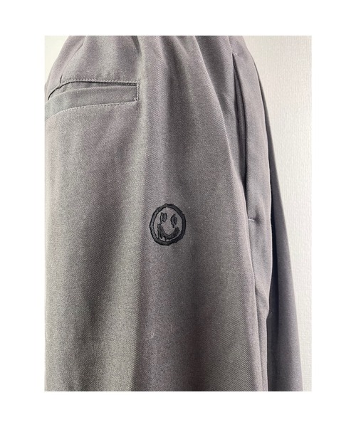 WORLD WIDE LOVE!（ワールドワイドラブ）の「デッドスマイルカーヴィーパンツ（その他パンツ・レディース・スミクロ/ブラック・1）」の11枚目の写真