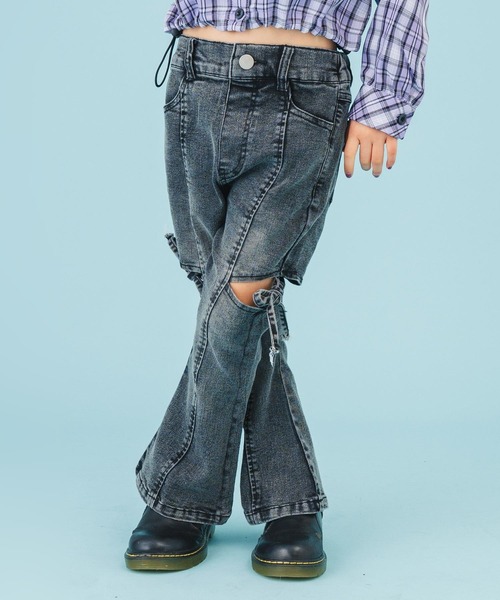 ANAP kids（アナップキッズ）の「サイド リボン フレア パンツ（別売りセットアップ）【ジュニアお揃い】（デニムパンツ・キッズ・ブルー/ブラック・110/130/120）」の3枚目の写真