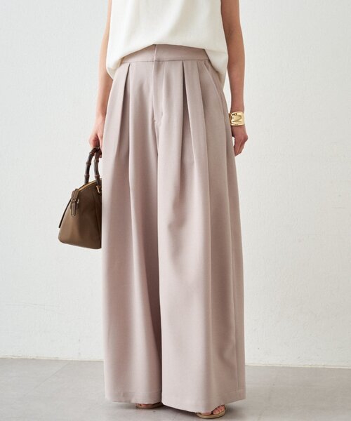 LOUNGEDRESS(ラウンジドレス)の「タックワイドルーズパンツ(その他パンツ・レディース・ブラック/ベージュ・MEDIUM/SMALL)」の2枚目の写真