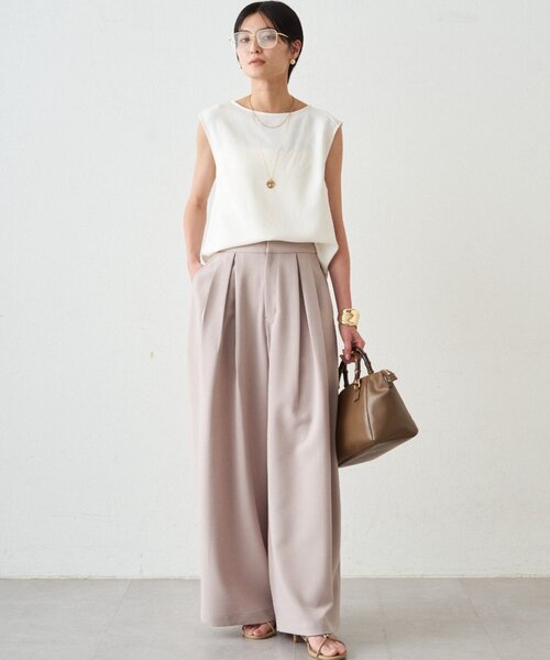 LOUNGEDRESS(ラウンジドレス)の「タックワイドルーズパンツ(その他パンツ・レディース・ブラック/ベージュ・MEDIUM/SMALL)」の9枚目の写真