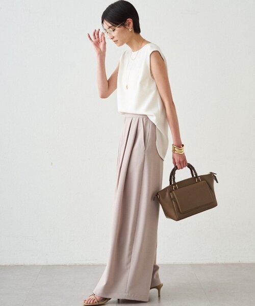 LOUNGEDRESS(ラウンジドレス)の「タックワイドルーズパンツ(その他パンツ・レディース・ブラック/ベージュ・MEDIUM/SMALL)」の11枚目の写真