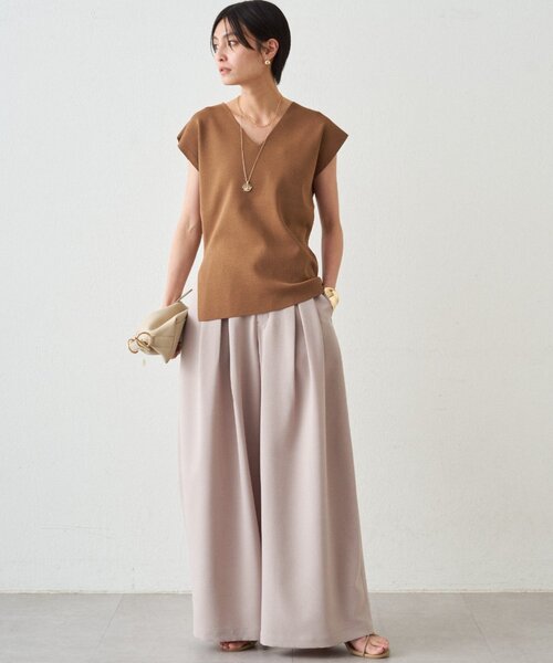 LOUNGEDRESS(ラウンジドレス)の「タックワイドルーズパンツ(その他パンツ・レディース・ブラック/ベージュ・MEDIUM/SMALL)」の14枚目の写真