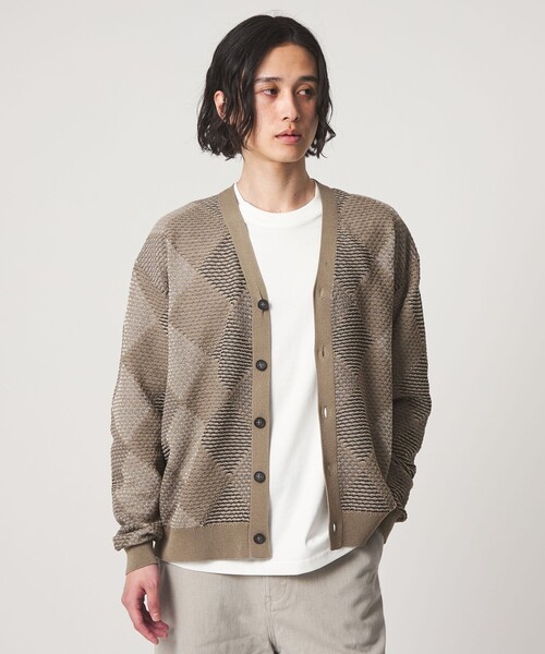 A DAY IN THE LIFE UNITED ARROWS(アデイインザライフユナイテッドアローズ)の「アブストラクト パターン Vネックカーディガン-ウォッシャブル-<A DAY IN THE LIFE>(ニット/セーター・メンズ・ブラック/ベージュ/ネイビー・L/M)」の4枚目の写真
