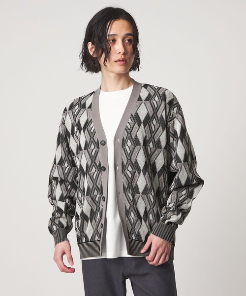 A DAY IN THE LIFE UNITED ARROWS(アデイインザライフユナイテッドアローズ)の「アブストラクト パターン Vネックカーディガン-ウォッシャブル-<A DAY IN THE LIFE>(ニット/セーター・メンズ・ブラック/ベージュ/ネイビー・L/M)」の7枚目の写真