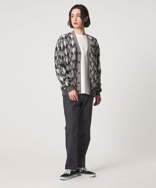 A DAY IN THE LIFE UNITED ARROWS(アデイインザライフユナイテッドアローズ)の「アブストラクト パターン Vネックカーディガン-ウォッシャブル-<A DAY IN THE LIFE>(ニット/セーター・メンズ・ブラック/ベージュ/ネイビー・L/M)」の8枚目の写真
