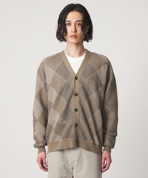 A DAY IN THE LIFE UNITED ARROWS(アデイインザライフユナイテッドアローズ)の「アブストラクト パターン Vネックカーディガン-ウォッシャブル-<A DAY IN THE LIFE>(ニット/セーター・メンズ・ブラック/ベージュ/ネイビー・L/M)」の10枚目の写真