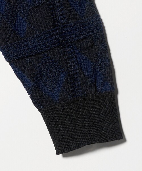 A DAY IN THE LIFE UNITED ARROWS(アデイインザライフユナイテッドアローズ)の「アブストラクト パターン Vネックカーディガン-ウォッシャブル-<A DAY IN THE LIFE>(ニット/セーター・メンズ・ブラック/ベージュ/ネイビー・L/M)」の15枚目の写真