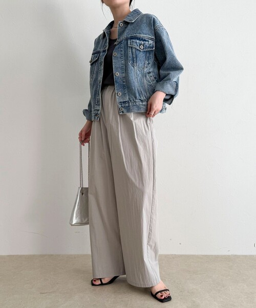 fredy emue（フレディエミュ）の「コットンナイロンタックギャザーパンツ（その他パンツ・レディース・ライトグレー/ブラウン/ブラック・38/36）」の4枚目の写真