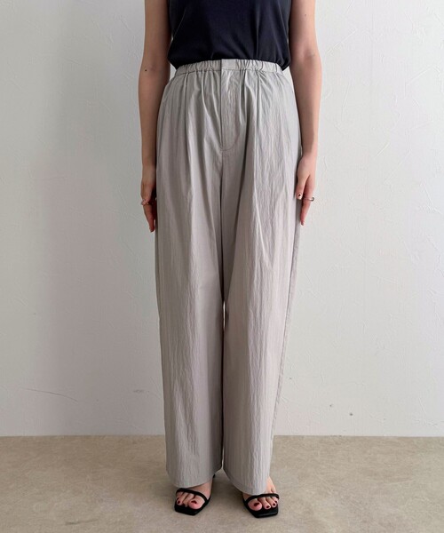 fredy emue（フレディエミュ）の「コットンナイロンタックギャザーパンツ（その他パンツ・レディース・ライトグレー/ブラウン/ブラック・38/36）」の13枚目の写真