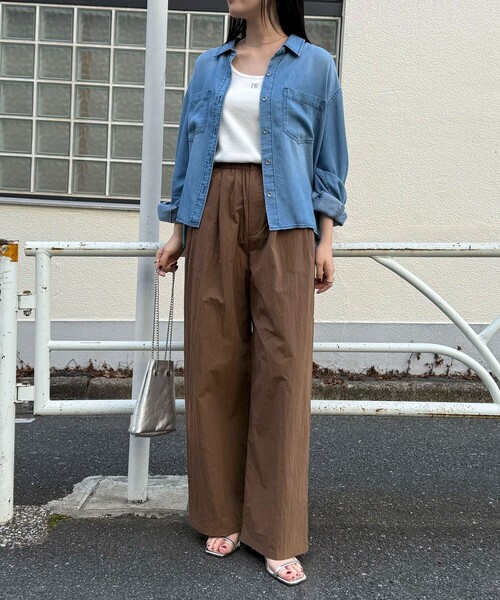 fredy emue（フレディエミュ）の「コットンナイロンタックギャザーパンツ（その他パンツ・レディース・ライトグレー/ブラウン/ブラック・38/36）」の21枚目の写真