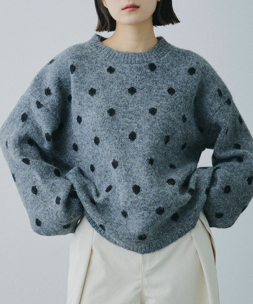 Mirette(ミレット)の「クラシックドット オーバーニットセーター / Classic Dot Oversized Knit Sweater(ニット/セーター・レディース・グレー/ホワイト/アッシュブラウン・FREE)」の1枚目の写真