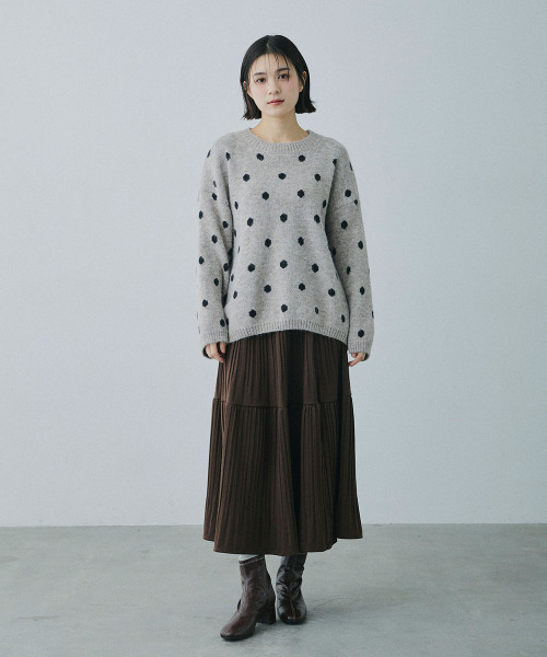 Mirette(ミレット)の「クラシックドット オーバーニットセーター / Classic Dot Oversized Knit Sweater(ニット/セーター・レディース・グレー/ホワイト/アッシュブラウン・FREE)」の6枚目の写真