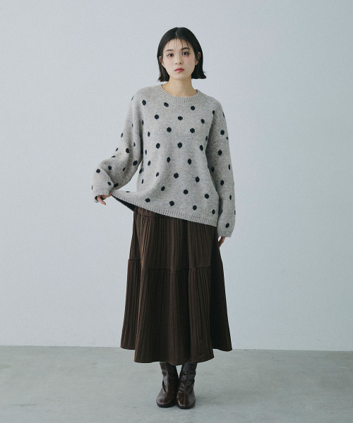 Mirette(ミレット)の「クラシックドット オーバーニットセーター / Classic Dot Oversized Knit Sweater(ニット/セーター・レディース・グレー/ホワイト/アッシュブラウン・FREE)」の9枚目の写真