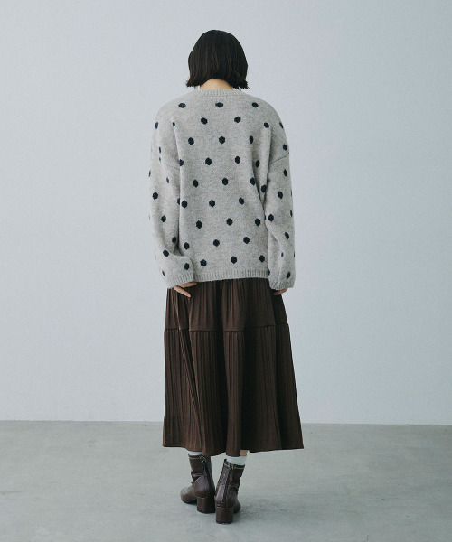 Mirette(ミレット)の「クラシックドット オーバーニットセーター / Classic Dot Oversized Knit Sweater(ニット/セーター・レディース・グレー/ホワイト/アッシュブラウン・FREE)」の12枚目の写真