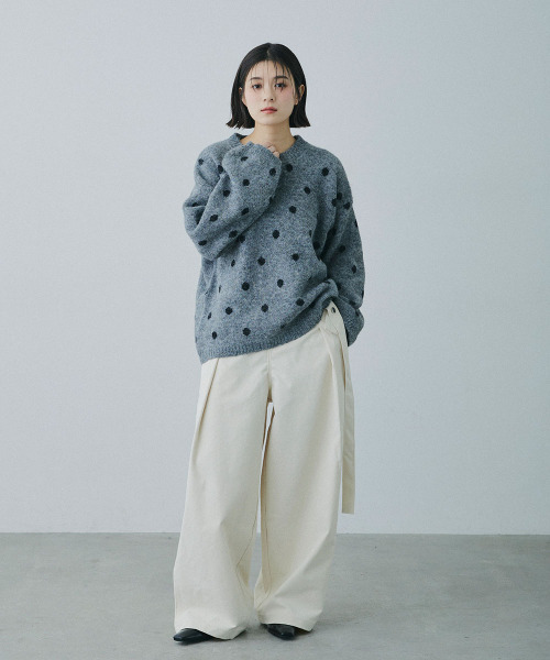 Mirette(ミレット)の「クラシックドット オーバーニットセーター / Classic Dot Oversized Knit Sweater(ニット/セーター・レディース・グレー/ホワイト/アッシュブラウン・FREE)」の18枚目の写真