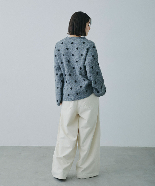 Mirette(ミレット)の「クラシックドット オーバーニットセーター / Classic Dot Oversized Knit Sweater(ニット/セーター・レディース・グレー/ホワイト/アッシュブラウン・FREE)」の21枚目の写真