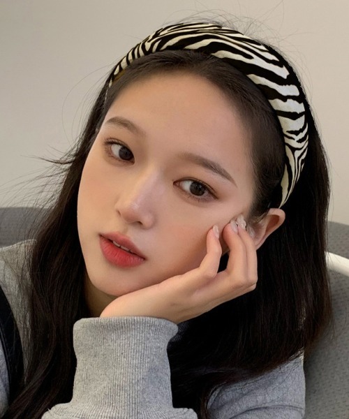 Miniministore(ミニミニストア)の「跡つかないカチューシャ ゼブラ柄 韓国風(カチューシャ・レディース・ブラウン/ブラック・FREE)」の3枚目の写真